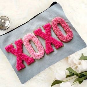 Pink and Gray XOXO zipper bag